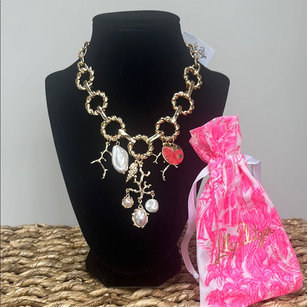 🌸New Lilly Pulitzer Necklace with Crystal and Pearl Accents